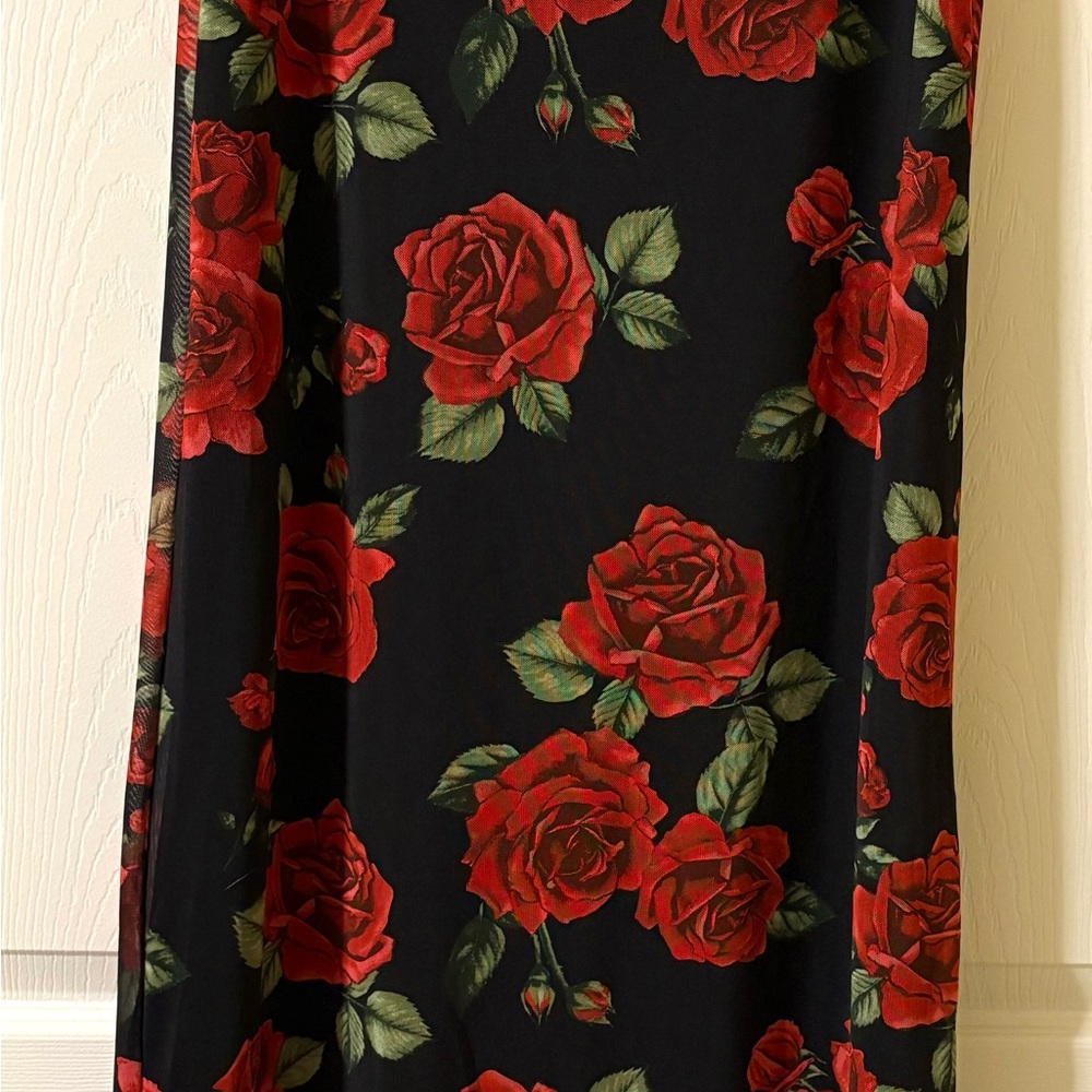 Madden Girl Black and Red Rose Midi Skirt